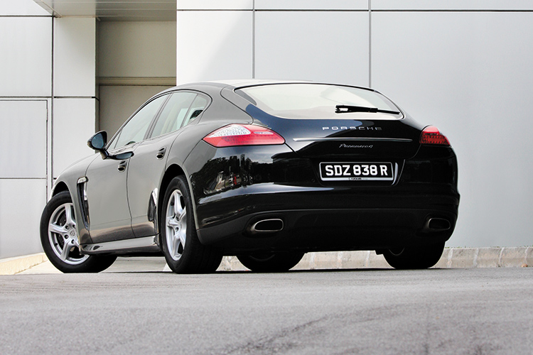 porsche panamera 4 rear