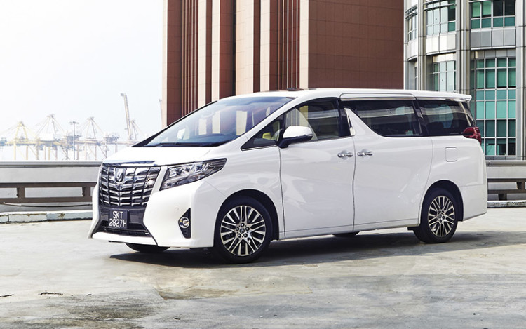 Toyota alphard б у