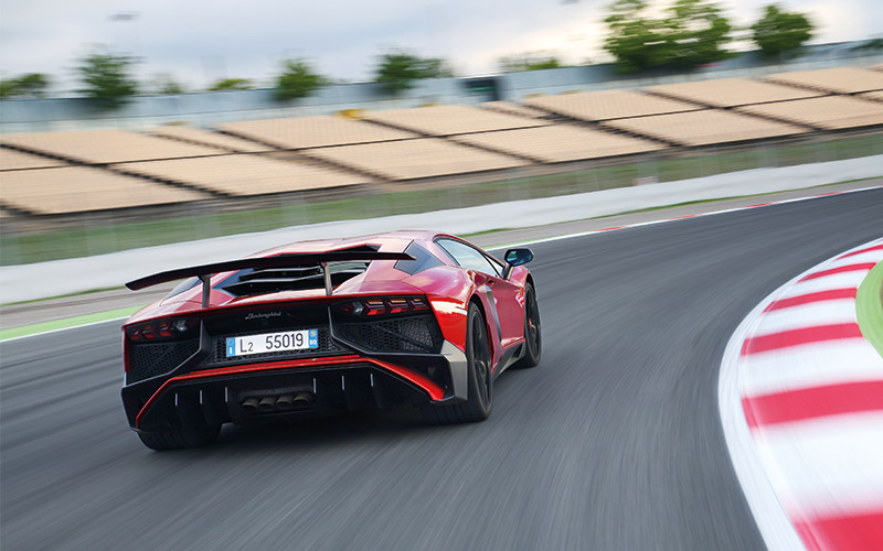Aventador LP7504 Superveloce review Torque