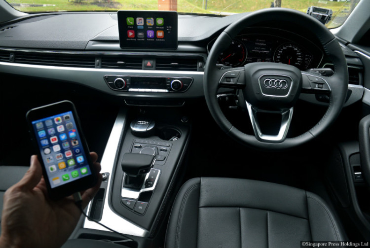 Audi A4_cockpit