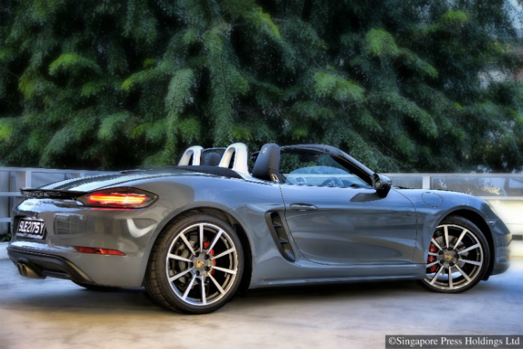 porsche 718 boxster s_rear