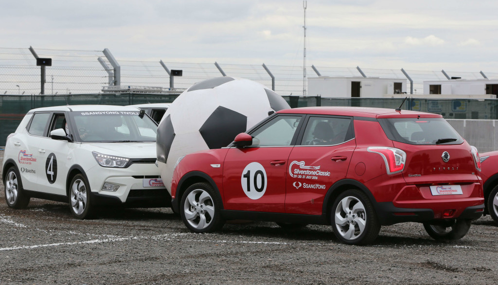 ssangyong, tivoli, ssangyong tivoli, suv, suvs, england, germany, world cup, football pic3