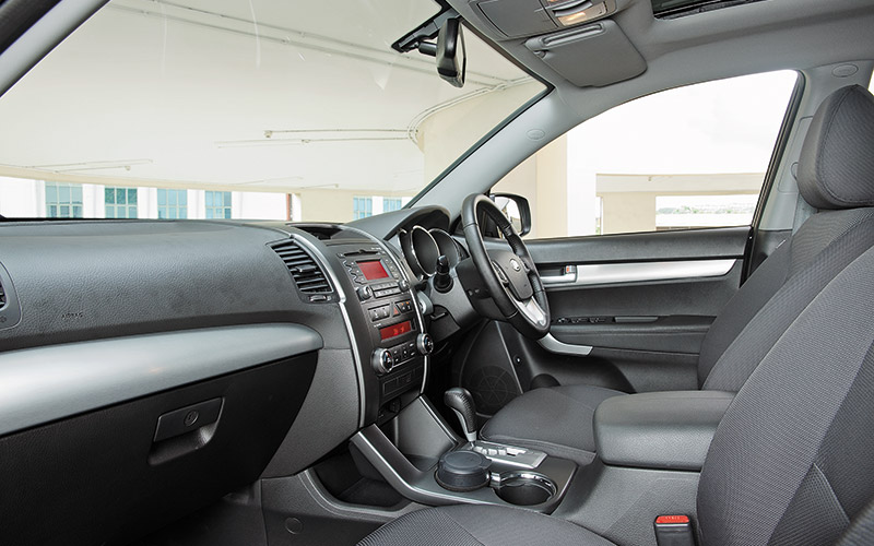 Group Test: Hyundai Santa Fe vs Chevrolet Captiva vs Kia Sorento | Torque