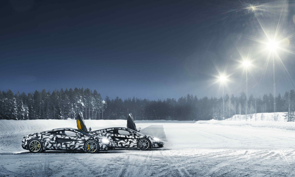 mclaren-ice-driving-ice-driving-experience-mclaren-ice-driving-mclaren-ice-driving-experience-finland-arctic-circle-570s-mclaren-570s-pic3