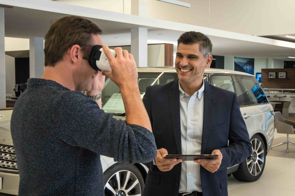 Jaguar Land Rover customers can immerse themselves in virtual vehicles ...