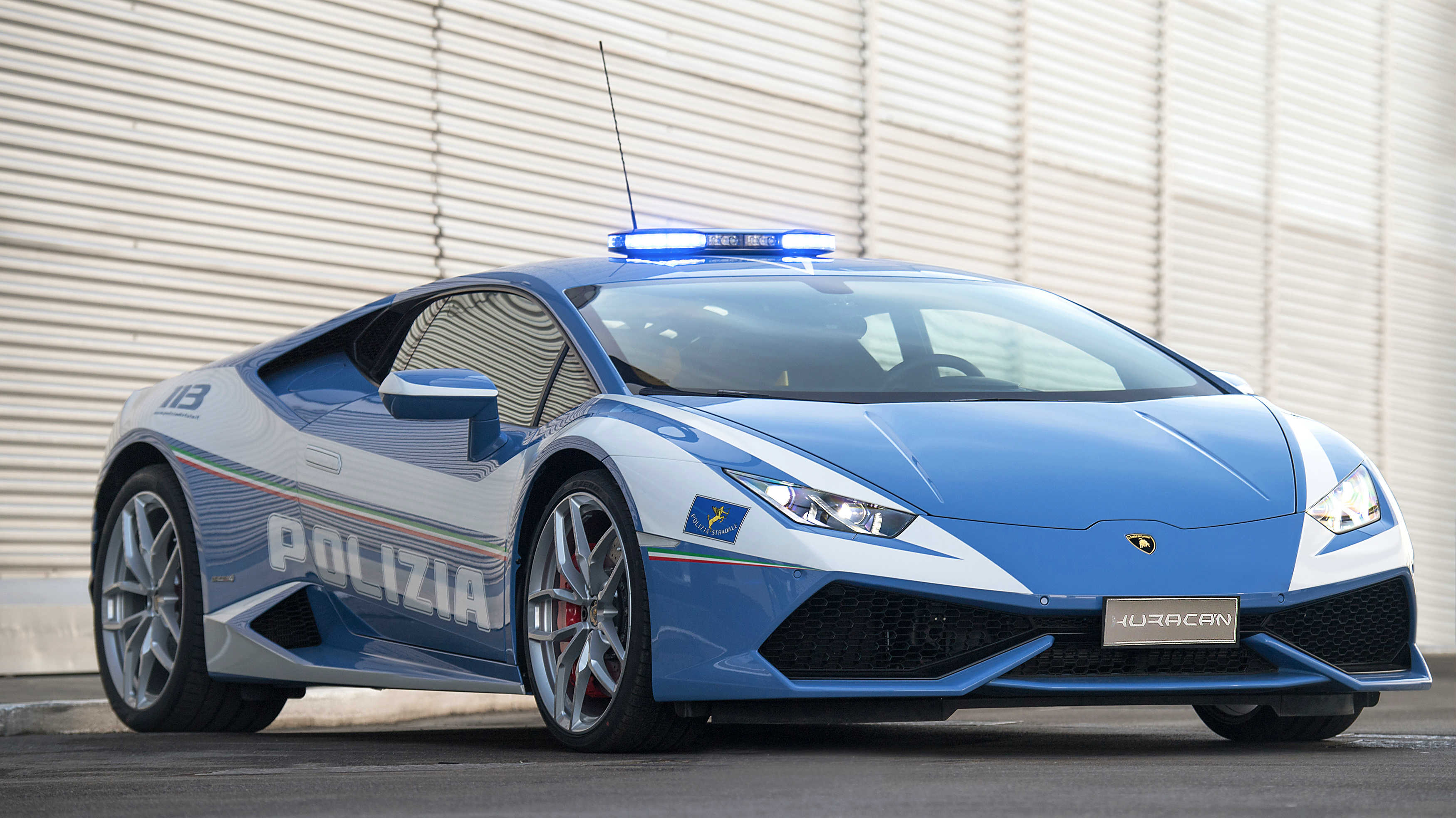 Lamborghini Delivers A Huracan Police Car To The Italian Highway Patrol 