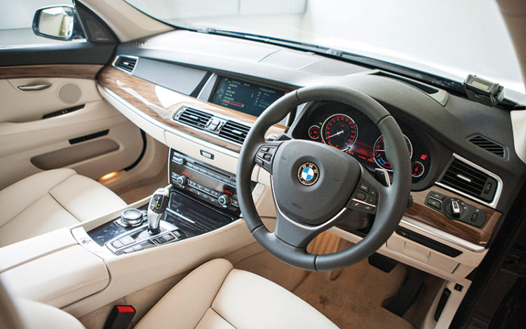 5-series-gt-interior