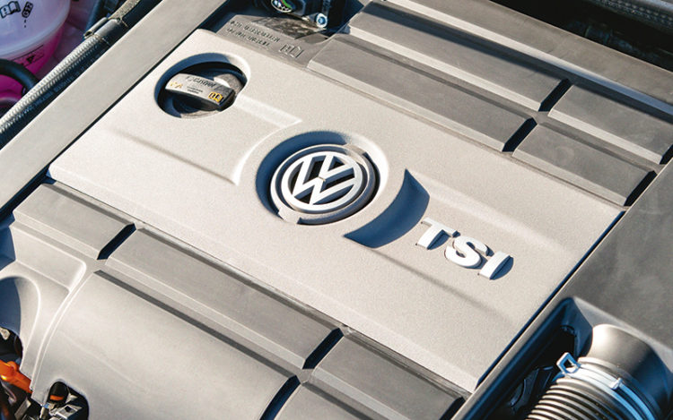 volkswagen-golf-r-cabriolet-engine