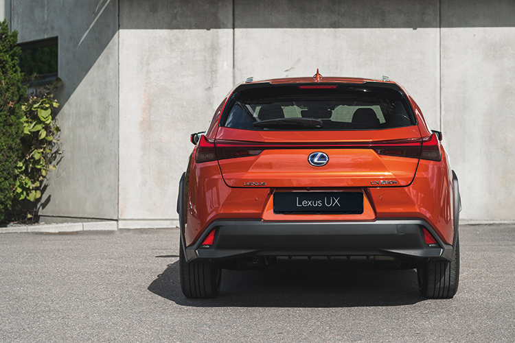 lexus ux rear static