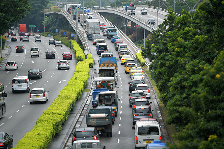 traffic jams in singapore lornie road