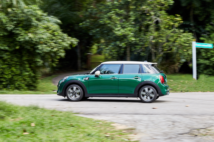 mini cooper wheel badges