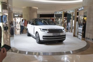 range rover showcase ion orchard